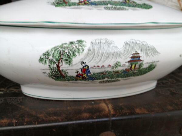 tarrina antiga , faiança Capoa Aradas. Outros