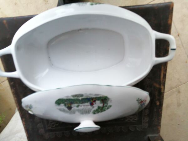 tarrina antiga , faiança Capoa Aradas. Outros