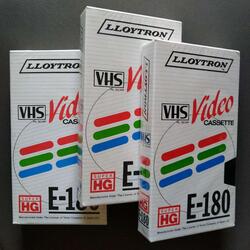 Cassete VHS Lloytron. Filmes e DVDs. Faro.     