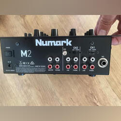 Mixer NUMARK M2. Equipamento de DJ