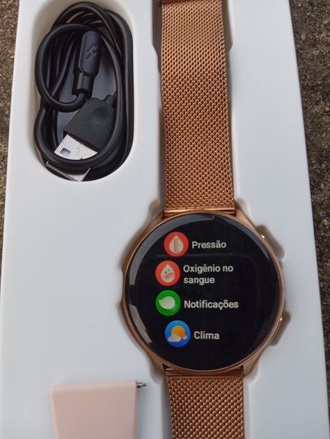 Smartwatch Modelo G35 Dourado . Smartwatches