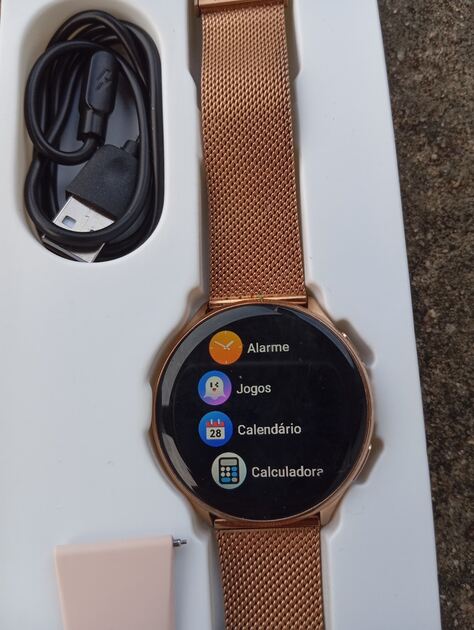 Smartwatch Modelo G35 Dourado . Smartwatches