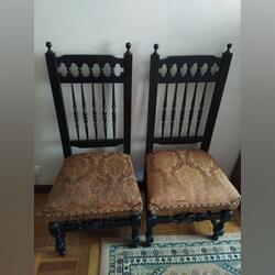 Cadeiras antigas. Mobiliário antigo. Braga.     