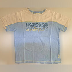 T-Shirt de Criança Unissexo, Azul e Creme, como No. Camisas e T-shirts. Cascais.     
