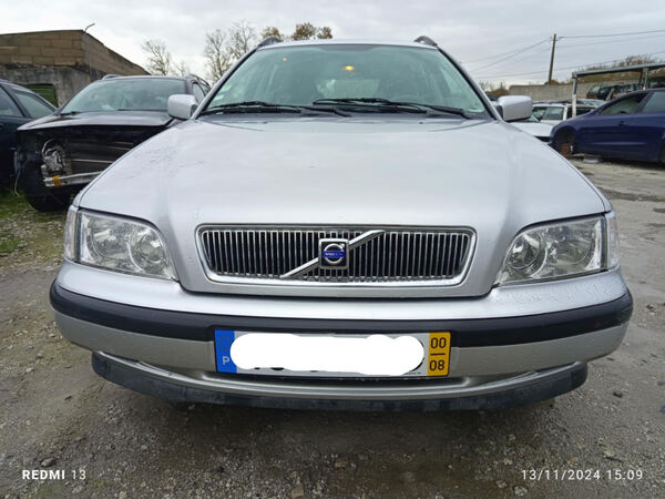 Para peças Volvo V40 1.6I ano 2000. Carros para Peças