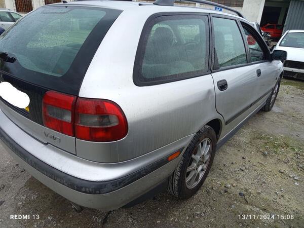 Para peças Volvo V40 1.6I ano 2000. Carros para Peças