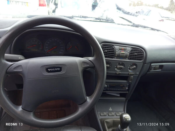 Para peças Volvo V40 1.6I ano 2000. Carros para Peças