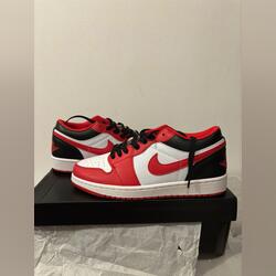 Air jordan 1 low . Sapatos. Paços de Ferreira. Nike 40  Vermelho  Novo / Como novo