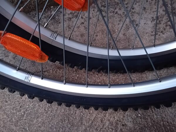 rodas QUANDO completas novas . Bicicletas