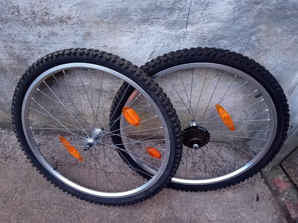 rodas QUANDO completas novas . Bicicletas