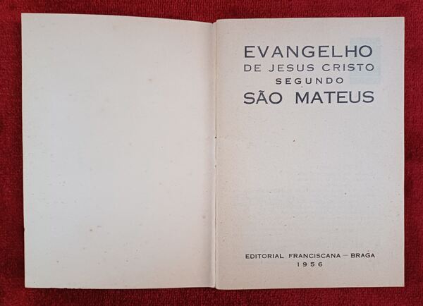 Evangelho de Jesus Cristo segundo São Mateus . Livros