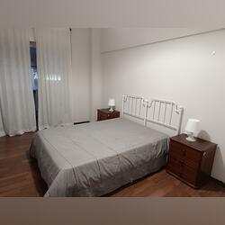 Quarto para rapariga em Benfica . Ofereço Quarto para Arrendar