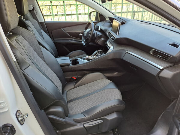 Peugeot  3008 SUV 1.5 HDI  Allure. Carros