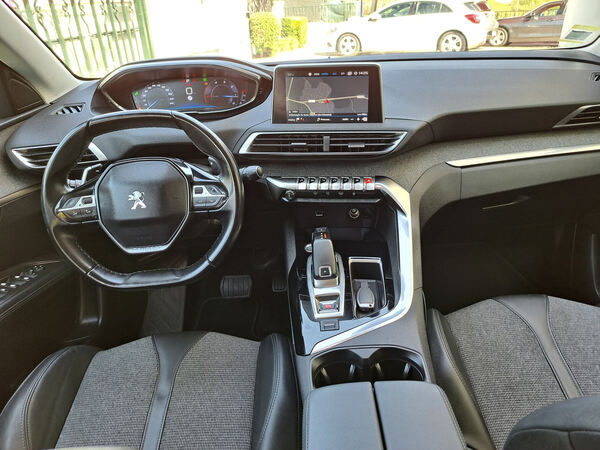 Peugeot  3008 SUV 1.5 HDI  Allure. Carros