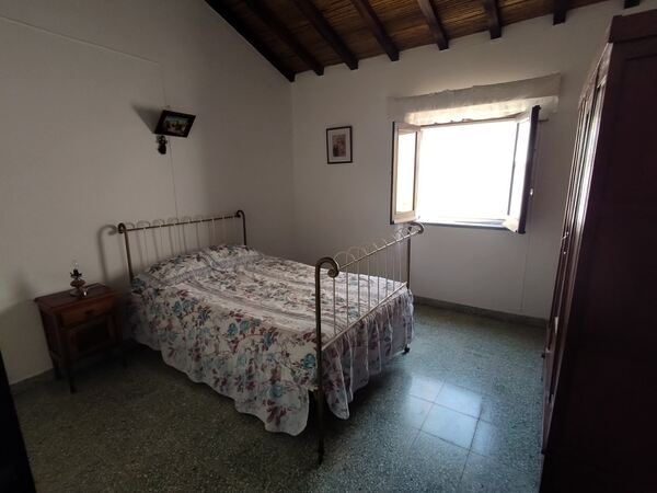 Vivenda em Penha de Águia . Casa e apartamentos para vender
