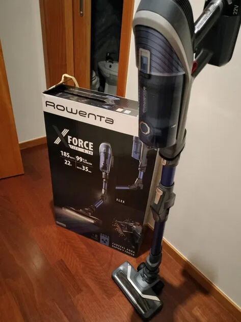 Aspirador vertical ROWENTA. Outros Pequenos Aparelhos