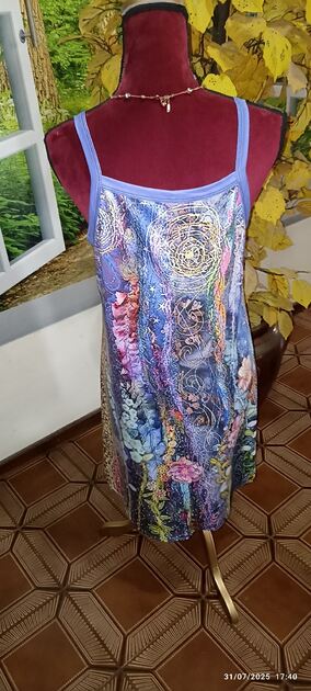 Vestidos curtos áh 5€ cada. Vestidos