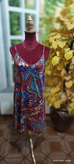 Vestidos curtos áh 5€ cada. Vestidos