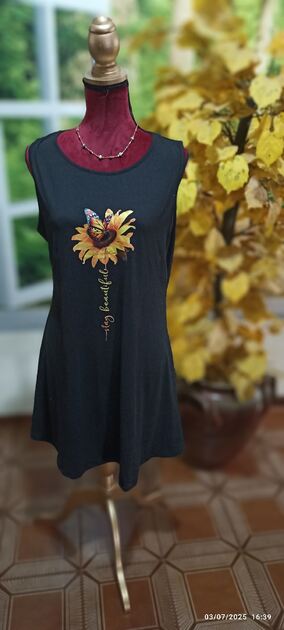 Vestidos curtos áh 5€ cada. Vestidos