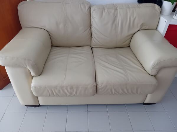 Sofas Beje . Sofás e Poltronas
