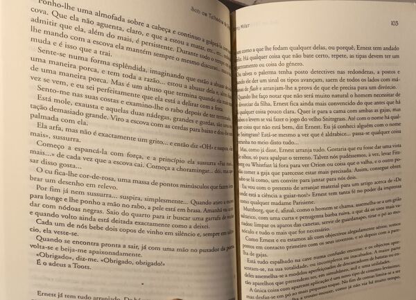 Sob os Telhados de Paris - Henry Miller. Livros
