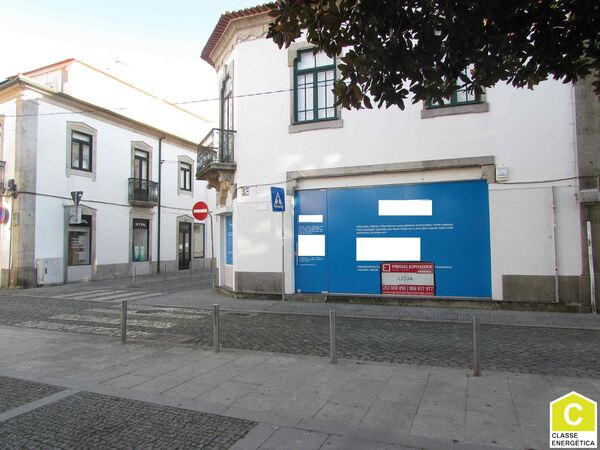 Loja no centro de Esposende (2581). Estabelecimentos para arrendar