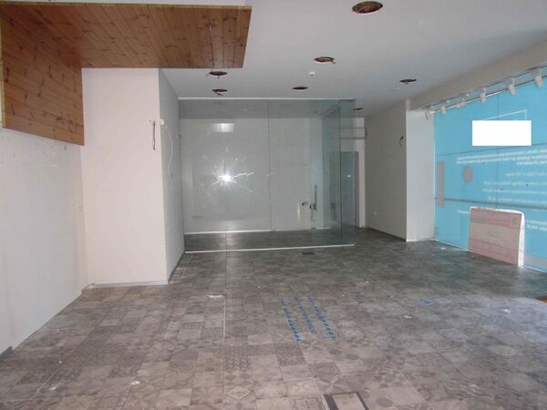 Loja no centro de Esposende (2581). Estabelecimentos para arrendar