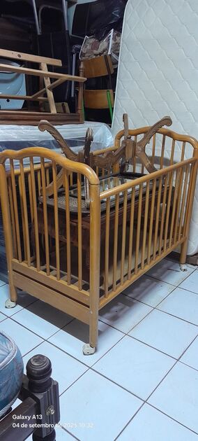 Berço em madeira. Berços para Bebés