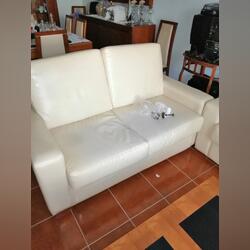 Vendo 2 sofas. Sofás e Poltronas. Bragança.  5 lugares Pele De sala  Muito bom