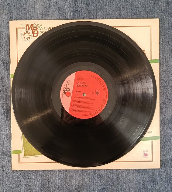 LP Música Sertaneja . Vinil, CDs