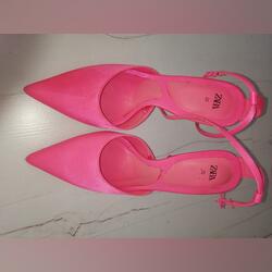 Sapato Zara em bom estado. Sapatos tacão. Amadora. Zara 35 Médio Rosa  Muito bom