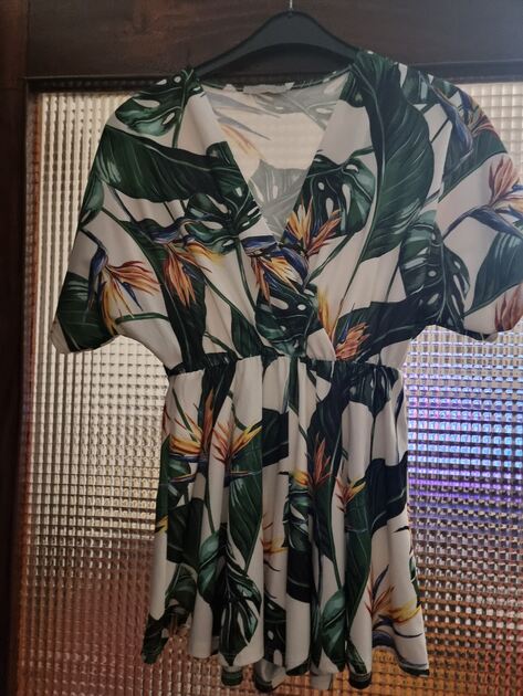 vendo blusas . Camisas e Blusas