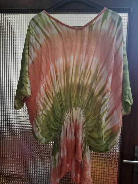 vendo blusas . Camisas e Blusas