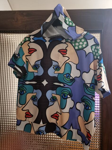vendo blusas . Camisas e Blusas