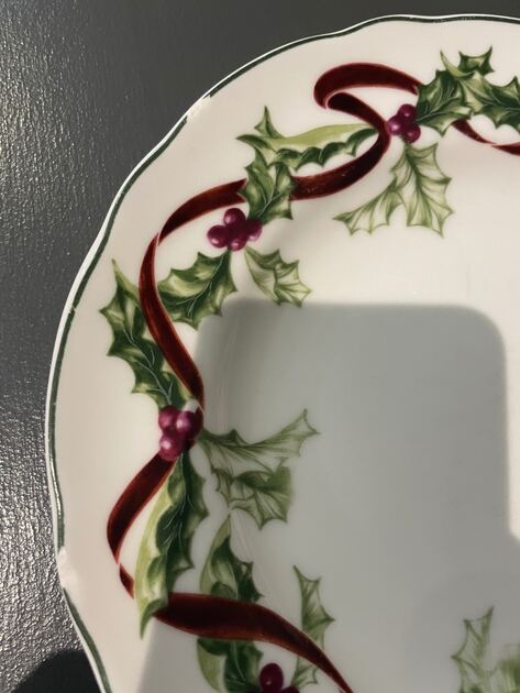 Loiça de Natal: pratos, pratos fundos e pequenos. Louças