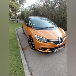 Renault Scénic 1.3 TCe Bose Edition. Carros. Setúbal. 2019   39.500 km Manual Gasolina 140 cv 5 portas 4x4 ABS Ar condicionado Aquecimento dos assentos Cruise control adaptativo Engate do reboque Sistema de navegação Volante multi-funções