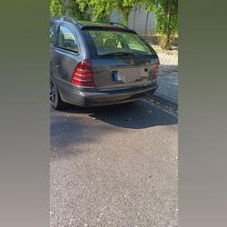 Vendo Mercedes-Benz C-220 CDI a gasóleo em bom estado geral,. Carros