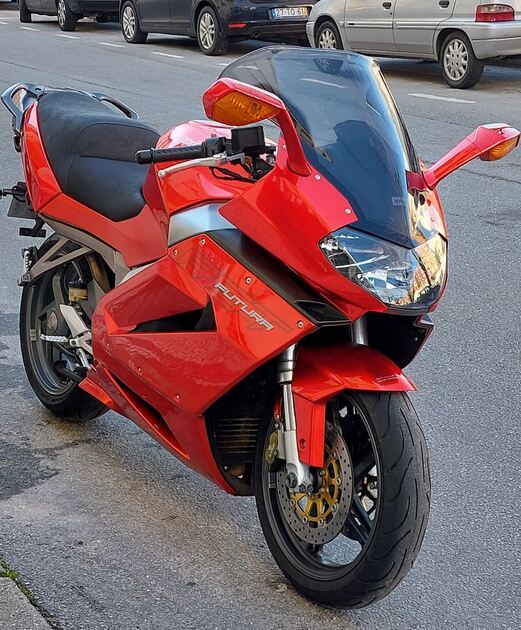 Aprilia RST 1000 Futura. Motos