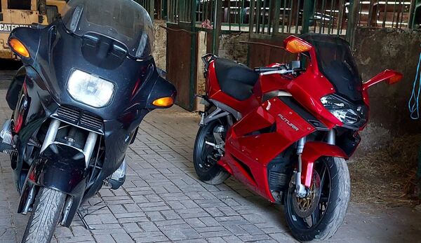 Aprilia RST 1000 Futura. Motos