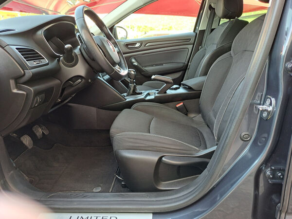 Megane 1.5 DCI sport tourer Limited. Carros