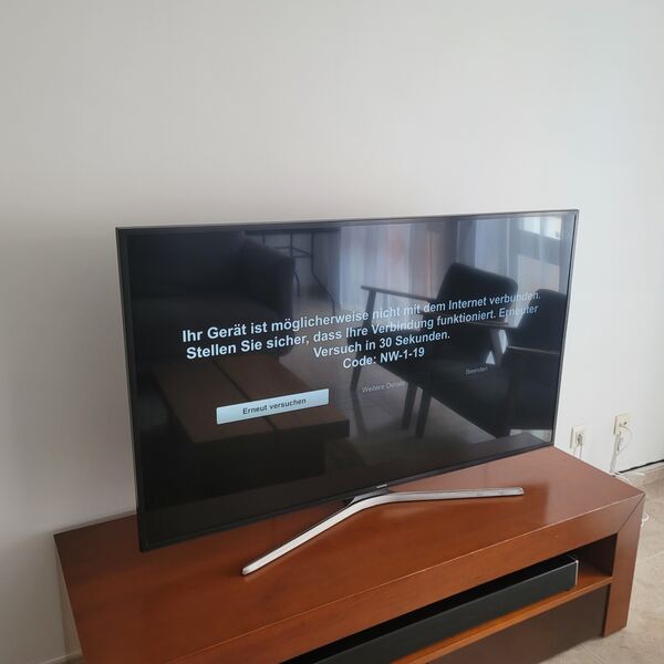Samsung 55" Flat UHD TV KU6099 (Smart TV). Televisores