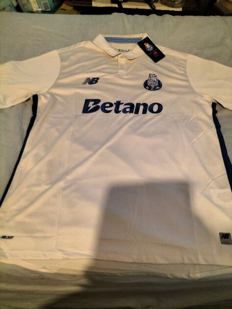 Camisolas de futebol . Camisolas futebol