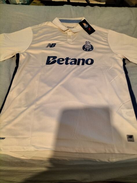 Camisolas de futebol . Camisolas futebol