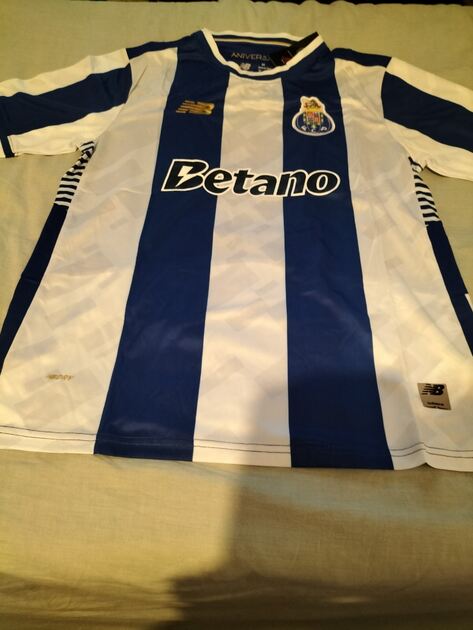 Camisolas de futebol . Camisolas futebol