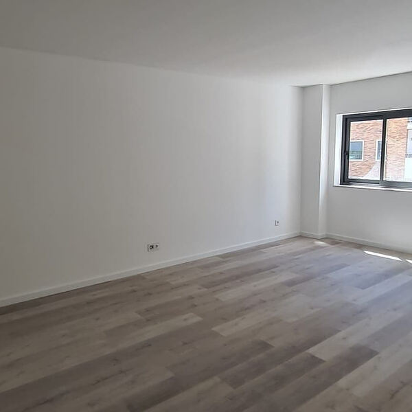 Apartamento T3 Para Arrendar. Casa e apartamentos para arrendar