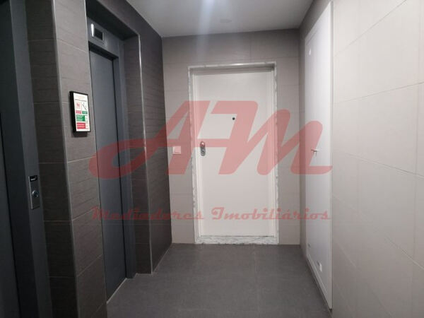 Apartamento T3 Para Arrendar. Casa e apartamentos para arrendar