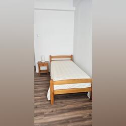 Aluguer de quarto a estudantes / estudantes trabalhadores. Ofereço Quarto para Arrendar. Benfica. 12 m2 4 quartos ou mais Cama de solteiro   2 banhos Longo (12+ meses) Andar intermédio Internet Mobiliado Elevador Limpeza incluída Sem animais domésticos Proibido fumar