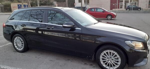 Mercedes Classe C 200 de 2015 impecável . Carros