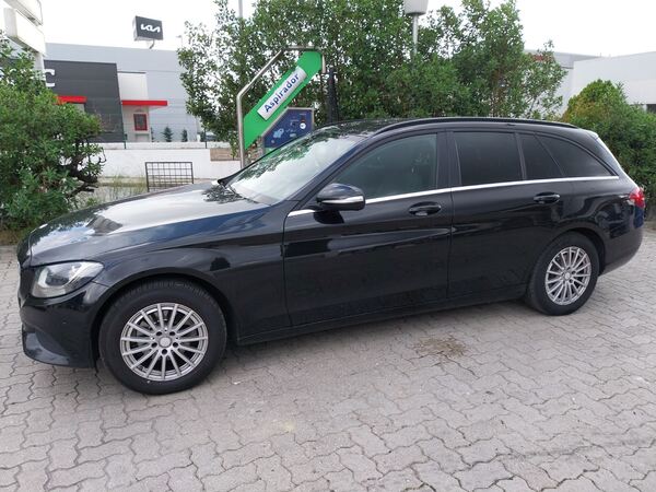 Mercedes Classe C 200 de 2015 impecável . Carros