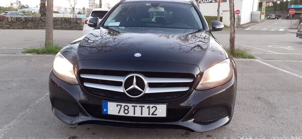 Mercedes Classe C 200 de 2015 impecável . Carros